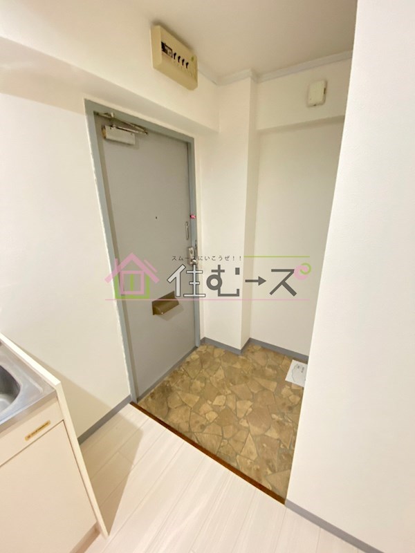 クルーム新大阪2番館 玄関