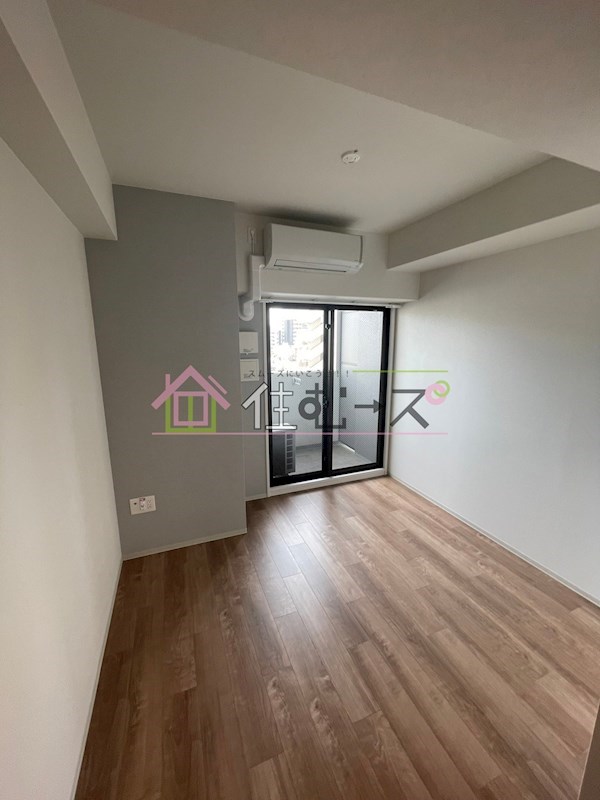 ファーストフィオーレ九条 ベッドルーム