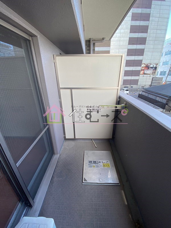 マインズ・コム新北野 ベランダ