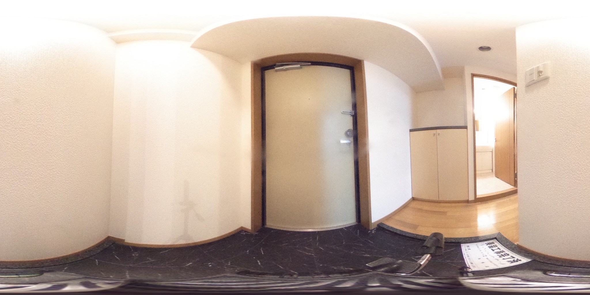 エイペックス松屋町ヴァンデュール 玄関