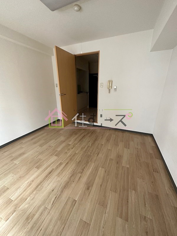 ロイヤルメゾン北浜 リビング