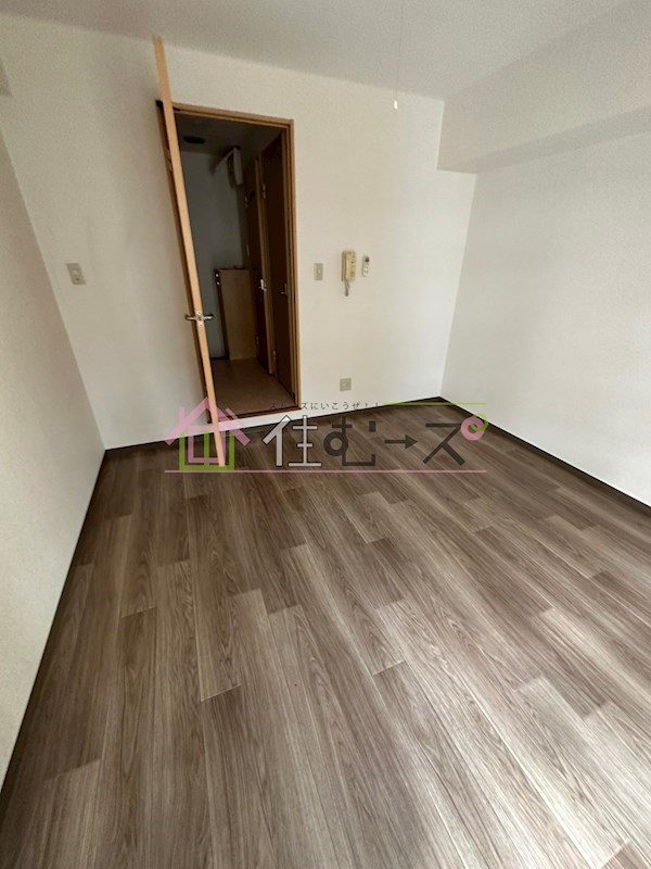 ロイヤルメゾン北浜 リビング