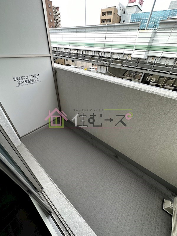 エスカーサ心斎橋EAST ベランダ