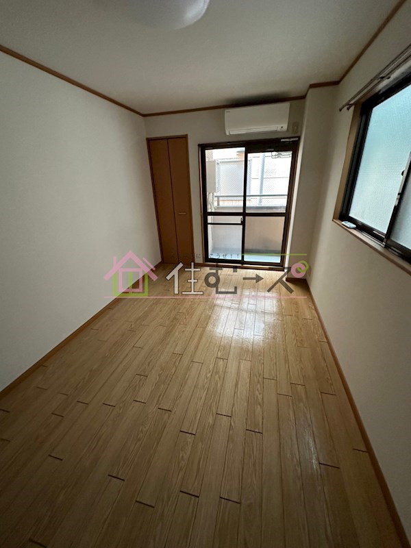 エムズビレッジ ベッドルーム