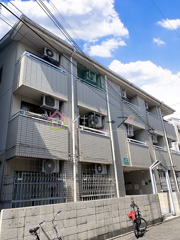 ロイヤルメゾン生野 外観