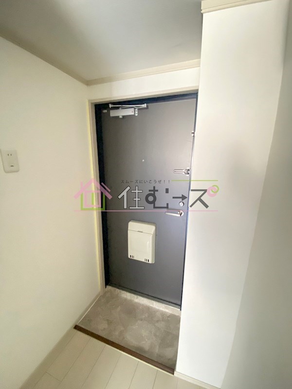 ロイヤルメゾン生野 玄関