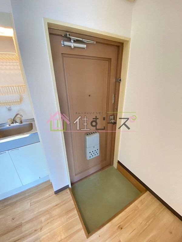 ワイツービル 玄関