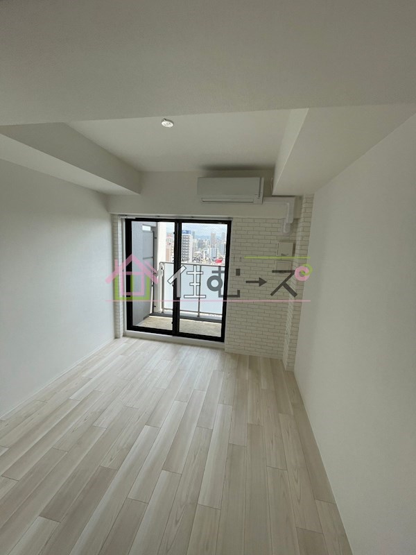 ファーストフィオーレ九条 ベッドルーム