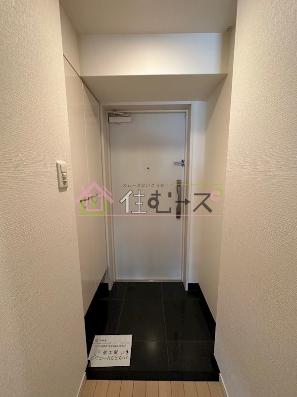 ジュネーゼグラン本町EAST 玄関