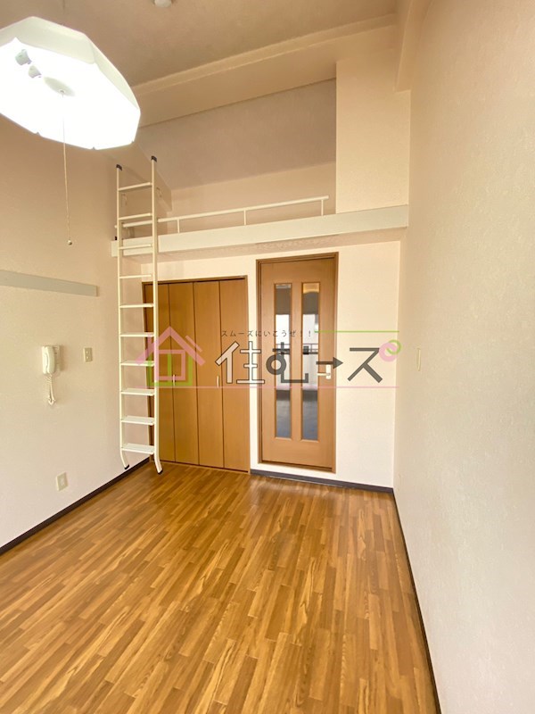 レジデンス関目  リビング