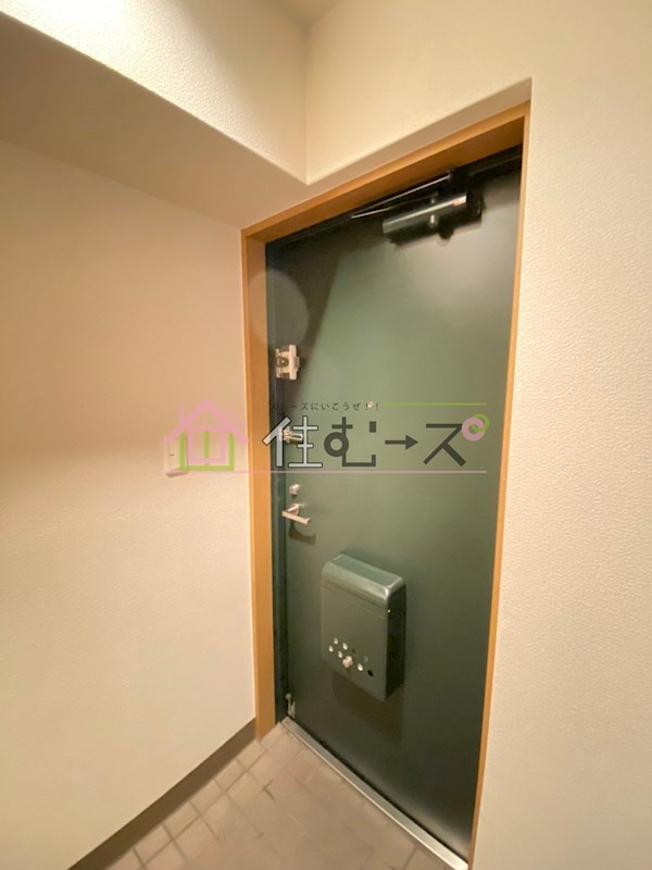 ロイヤルヒルⅠ 玄関