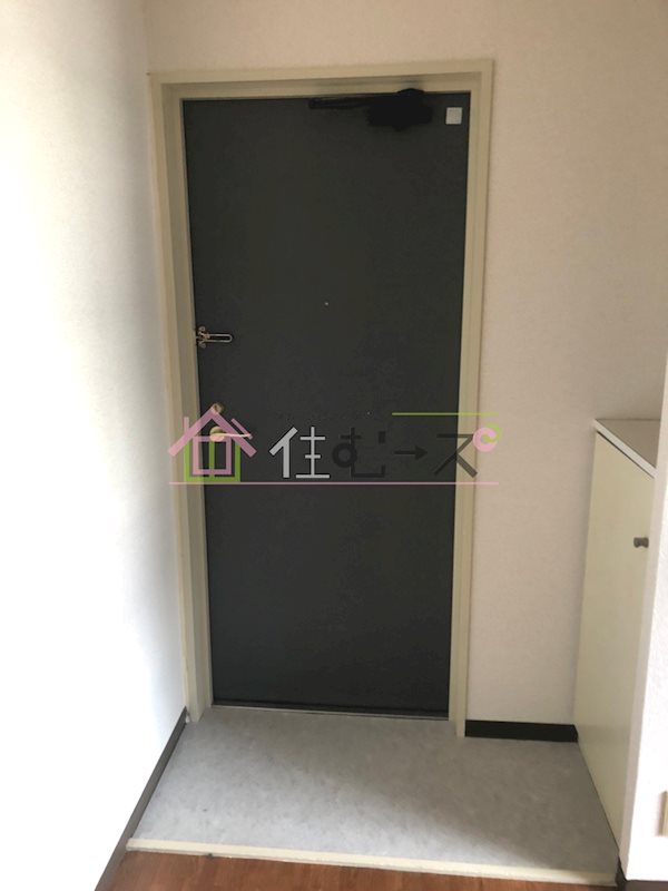 メゾネット北野 玄関