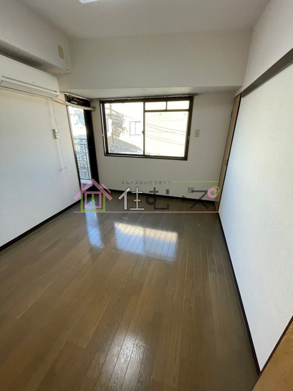 新高ビル ベッドルーム