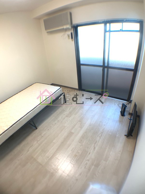 エムロード中川 ベッドルーム