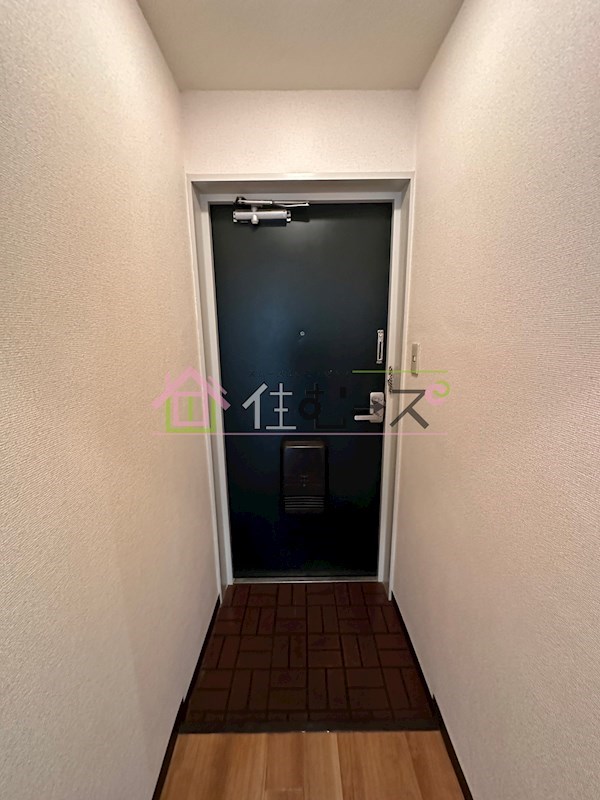 ビジタル湊町７ 玄関