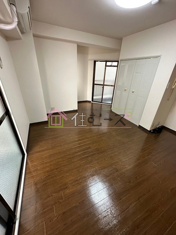 ビジタル湊町７ リビング