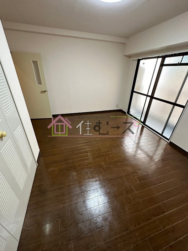 ビジタル湊町７ ベッドルーム