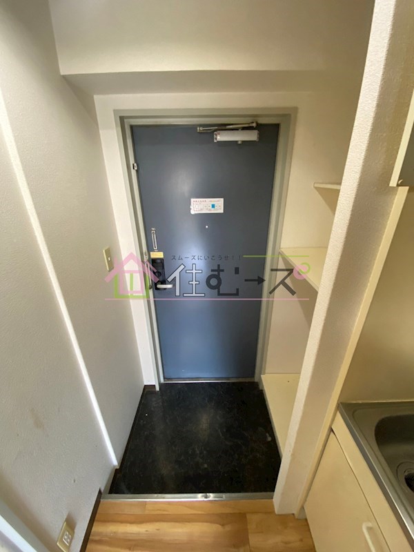 スリーデイズ新大阪 玄関