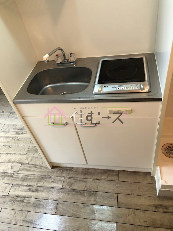 新大阪ロイヤルハイツ キッチン
