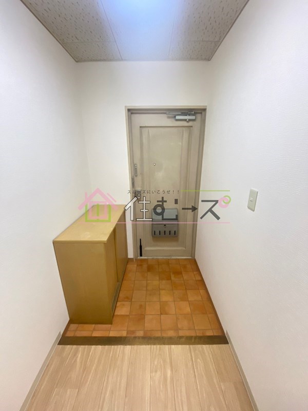 トチタテビル 玄関