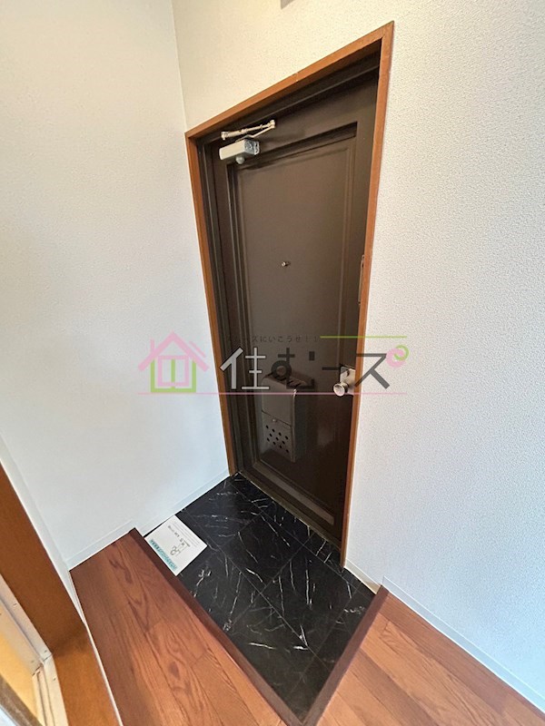 グランドハイツカワハラ 玄関