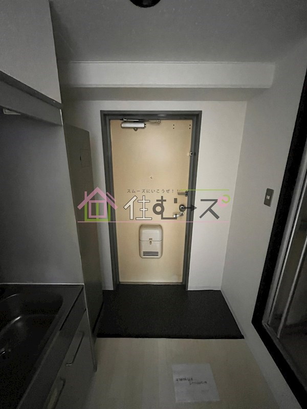 パシフィック新今宮 玄関