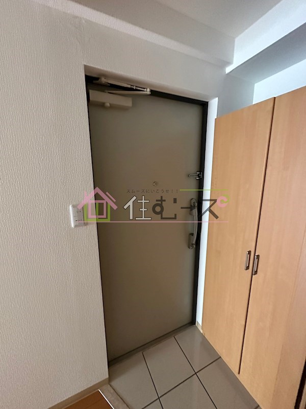 シーガルハイツ心斎橋EAST 玄関