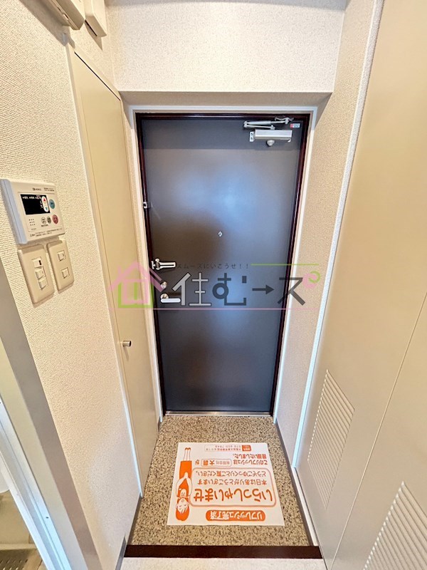 エトワール北梅田 玄関