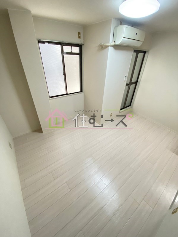 アールユーアイ21 ベッドルーム