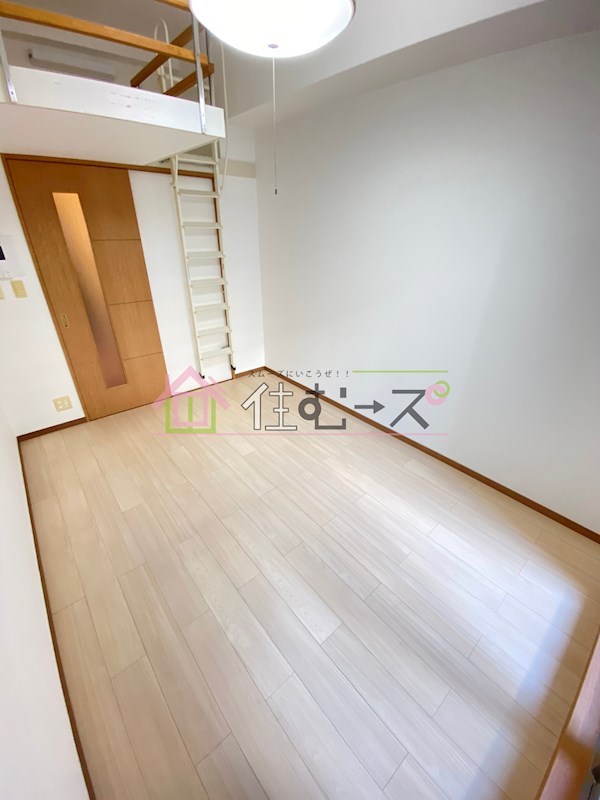 エステムコート大阪・中之島南 リビング