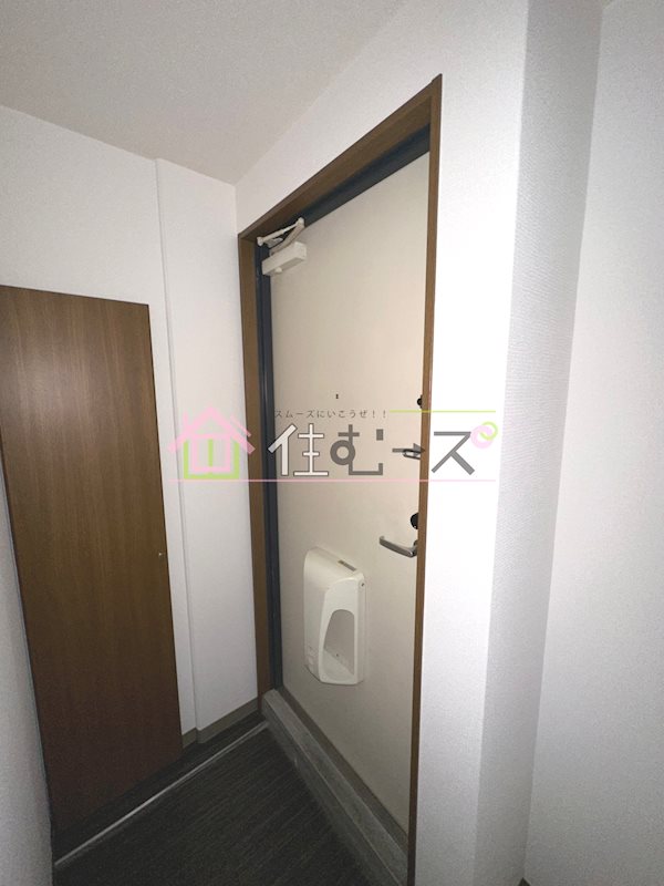 ドエル堀江南 玄関