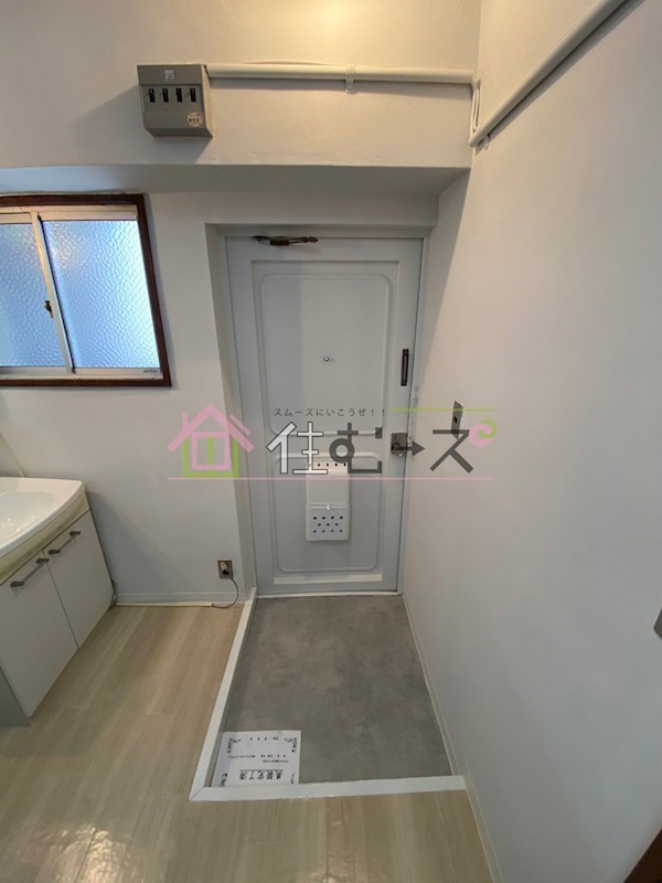 池内マンション 玄関