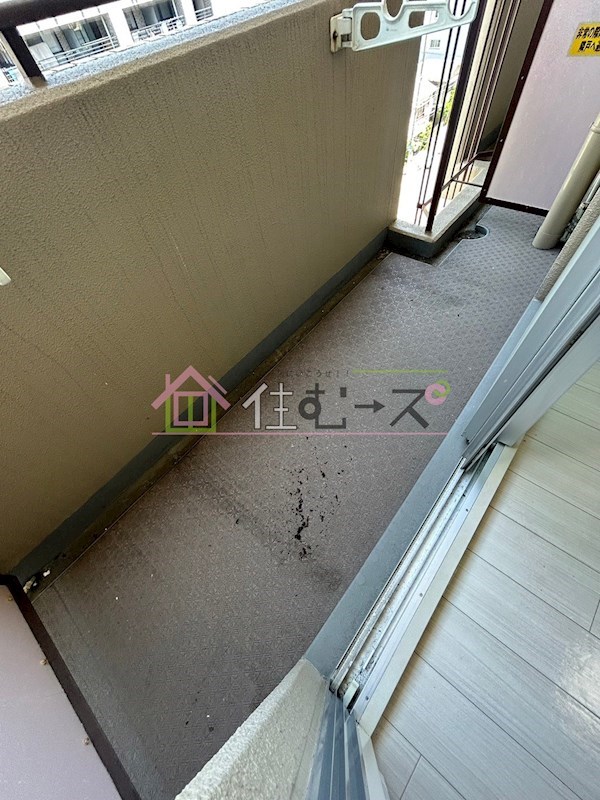 メゾン第5新大阪 ベランダ