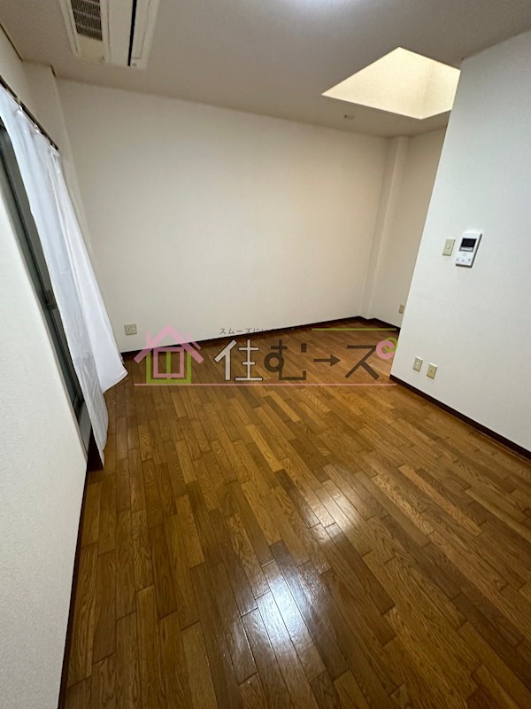 センターハウス リビング