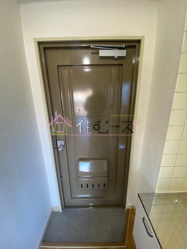 シャルマン加美東 玄関