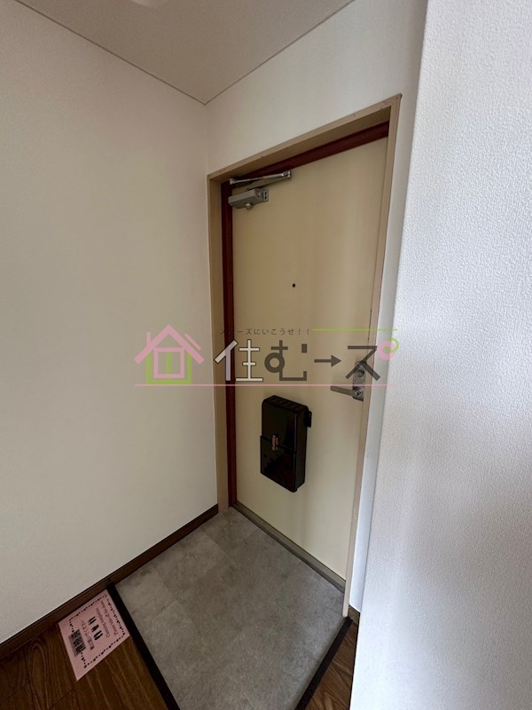 ビジタル浪速3 玄関