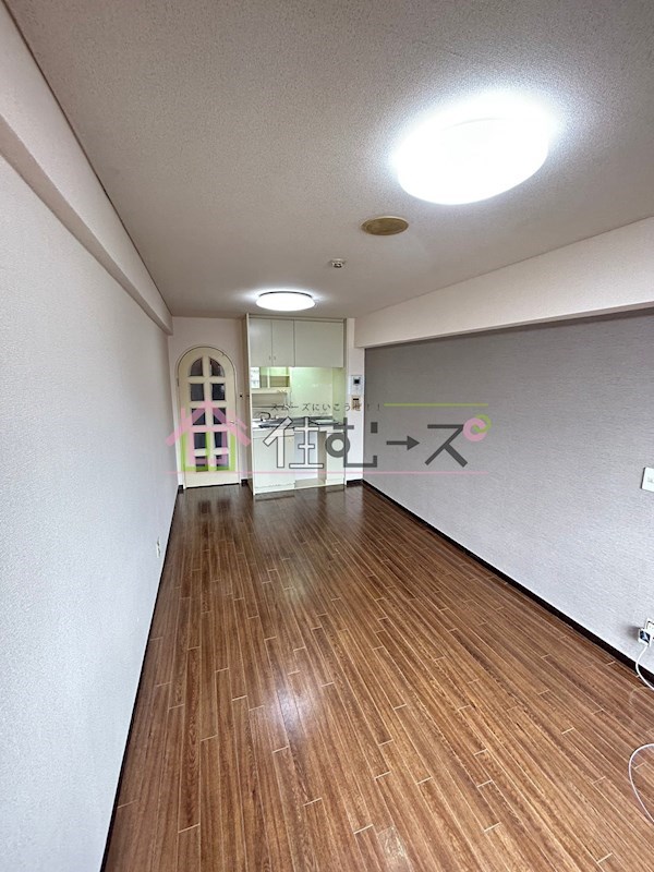 マイルド新大阪レジデンス3号館 リビング