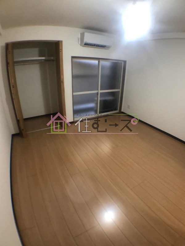 ルミエール九条 ベッドルーム