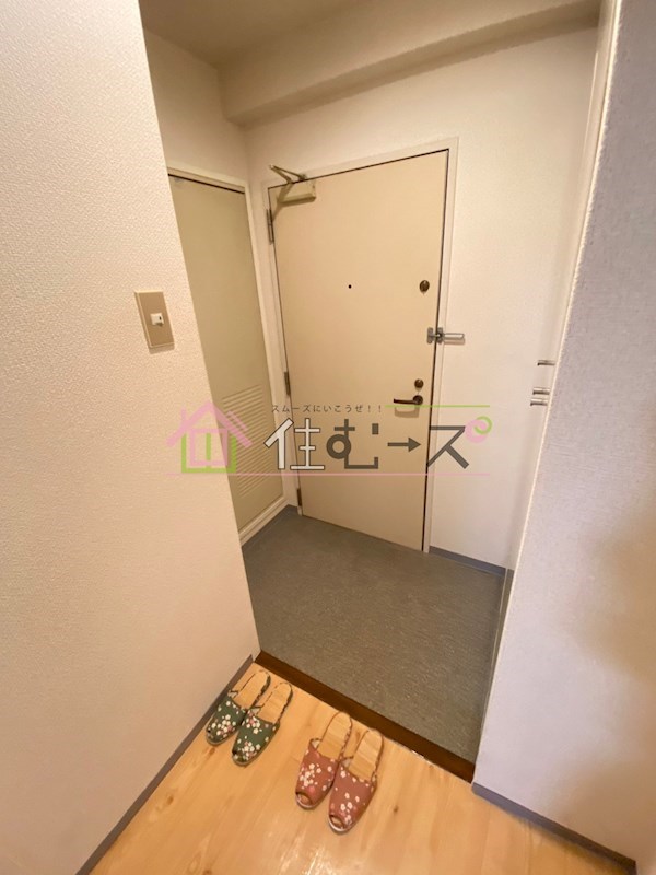 ファミールハイツ北大阪5号棟弐番館 玄関