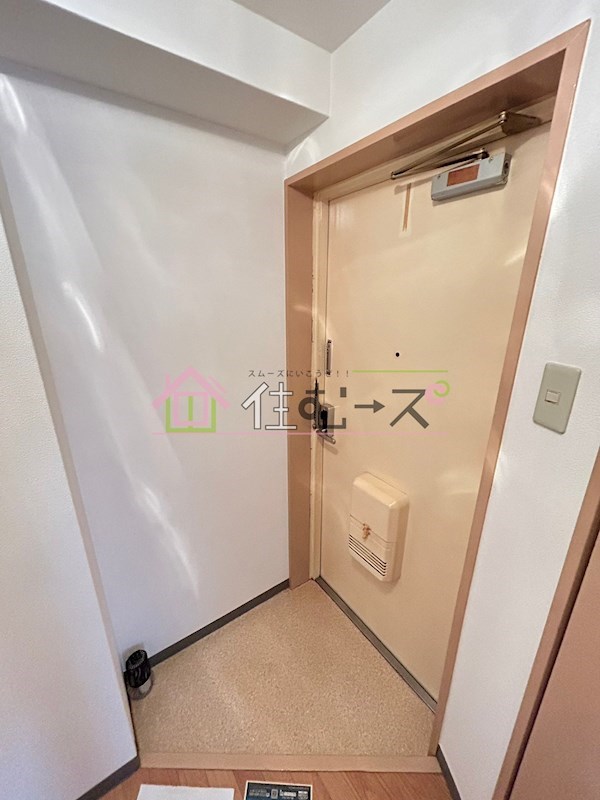 メゾンプチボワ 玄関
