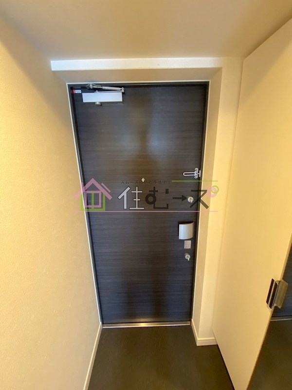 プレサンスOSAKA DOMECITYクロスティ  玄関