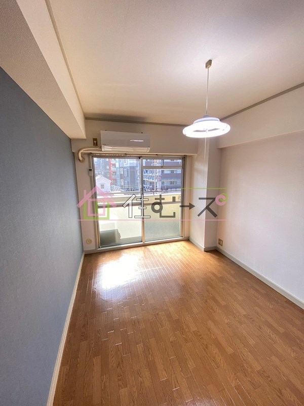 島ビル ベッドルーム