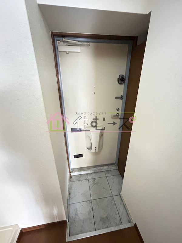 オーキッドコート西大橋 玄関