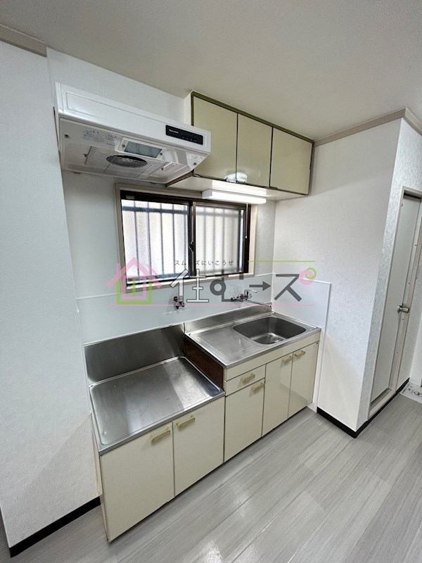 エイト新町 キッチン