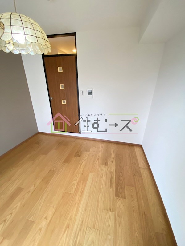 ピュアコート天神橋 リビング