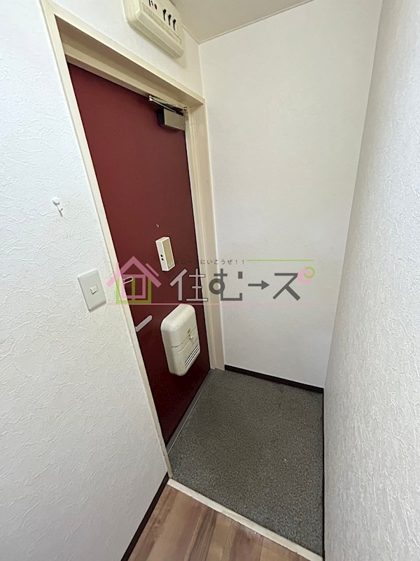 メモリアルタウンC棟 玄関