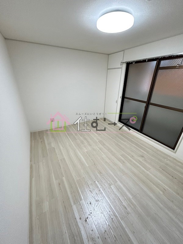 ロイヤル加美北 ベッドルーム