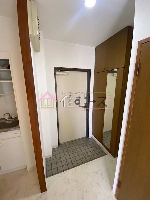 オプスMITSUYA 玄関