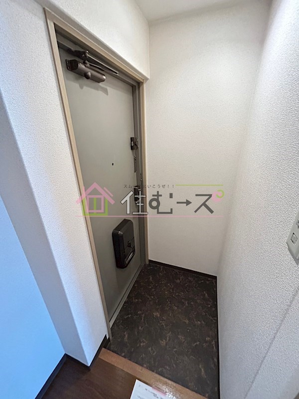 モダニティ塚本 玄関