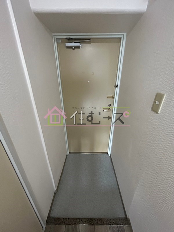 オフィスポート本町WEST 玄関